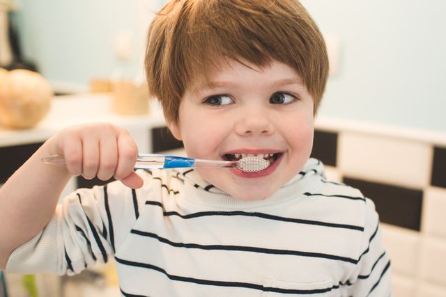 Daily Routine for Kids - Brushing teeth