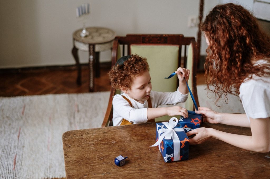 improve children’s handwriting skills - With gift wrapping