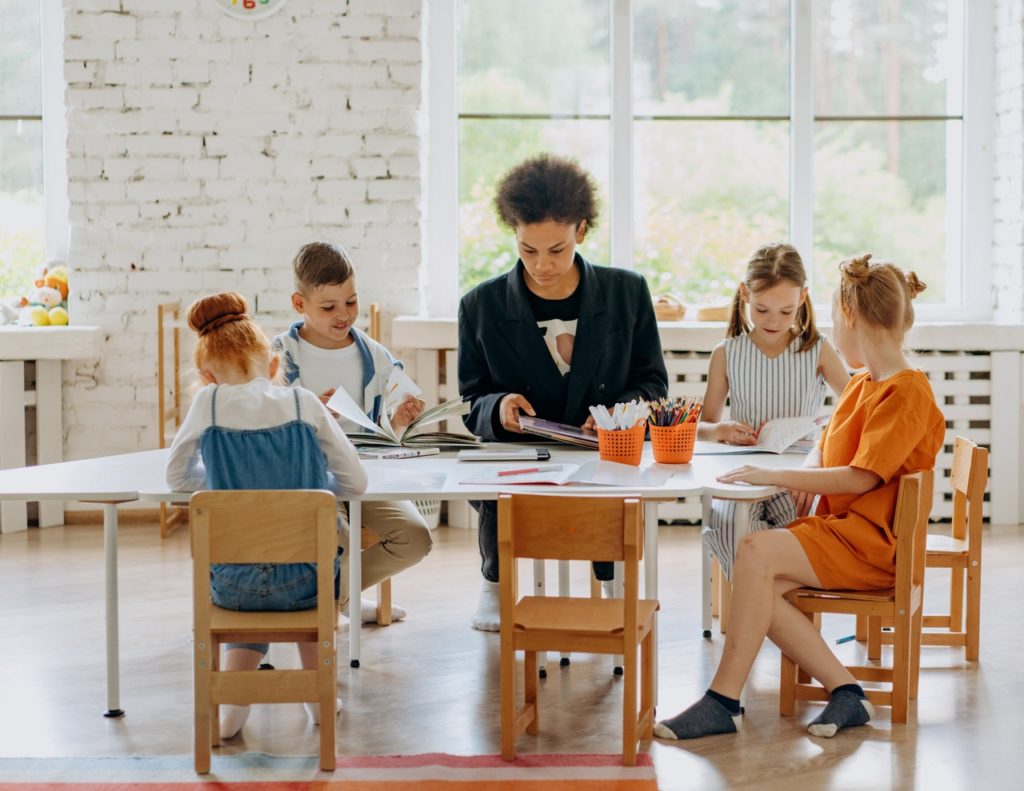 7 Ways Schools Include Effective Movement Breaks in the Classroom - Try different seating positions