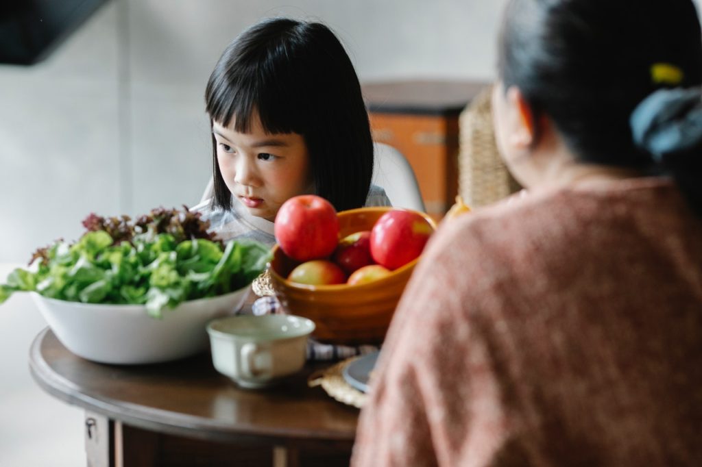 How to Help Your Child LOVE Food – 3 Tips to Help an Extreme Picky Eater