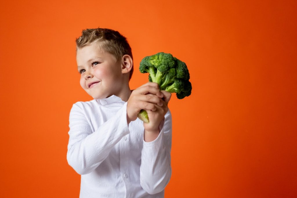 How to Help Your Child LOVE Food – 3 Tips to Help an Extreme Picky Eater